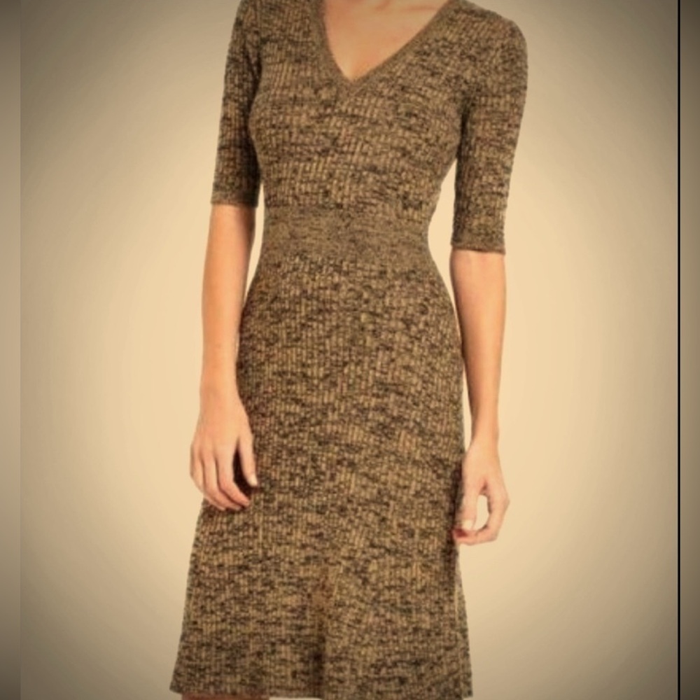 BCBG MaxAzria Shay Sweater Dress in Camel Combo - Small - Like New